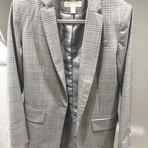 Oversized jacket grey excellent for a business attire or relaxed with jeans